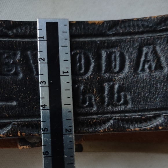 COOL VTG 70S EMBOSSED LEATHER VIETNAM VETERANS BELT CHICAGO NIKEL SILVER BUCKLE - Picture 10 of 13